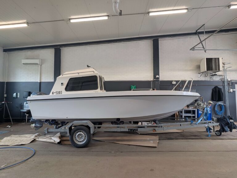 veneenhuoltoahuoltohallissa